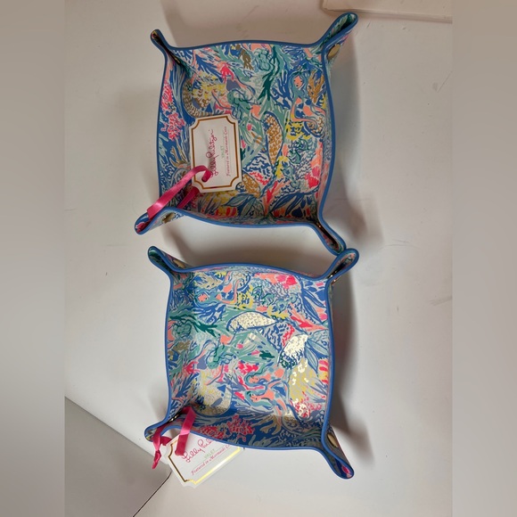 Lilly Pulitzer vegan leather trinket tray in Mermaid’s Cove pattern - Picture 2 of 5